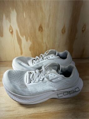 Topo White Running Shoes Women’s Size 9